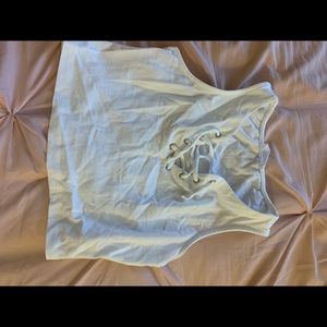 White crop top (SIZE: S)